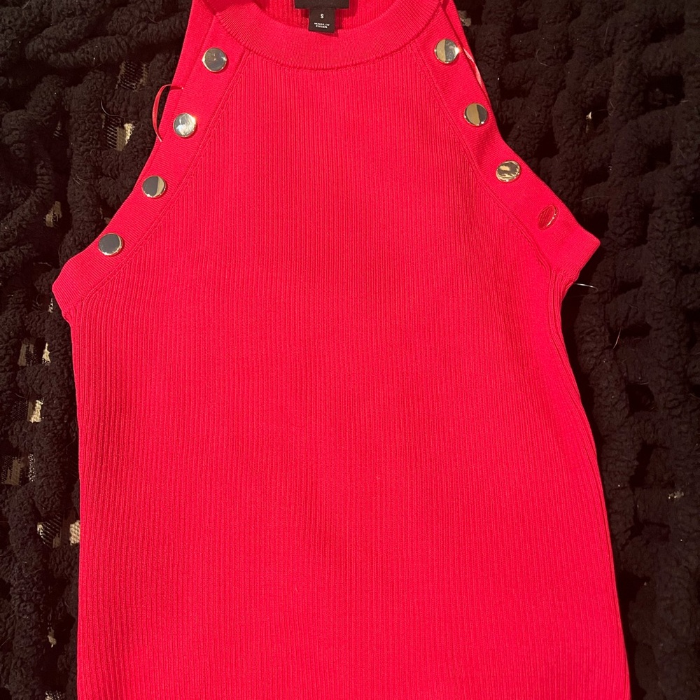 NWT August Fashion Pink Sleeveless Top with Gold Buttons